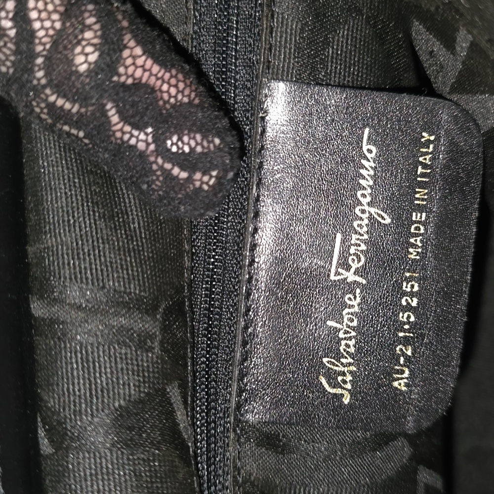 Salvatore Ferragamo Chain-Link Handle Bag - Picture 8 of 13